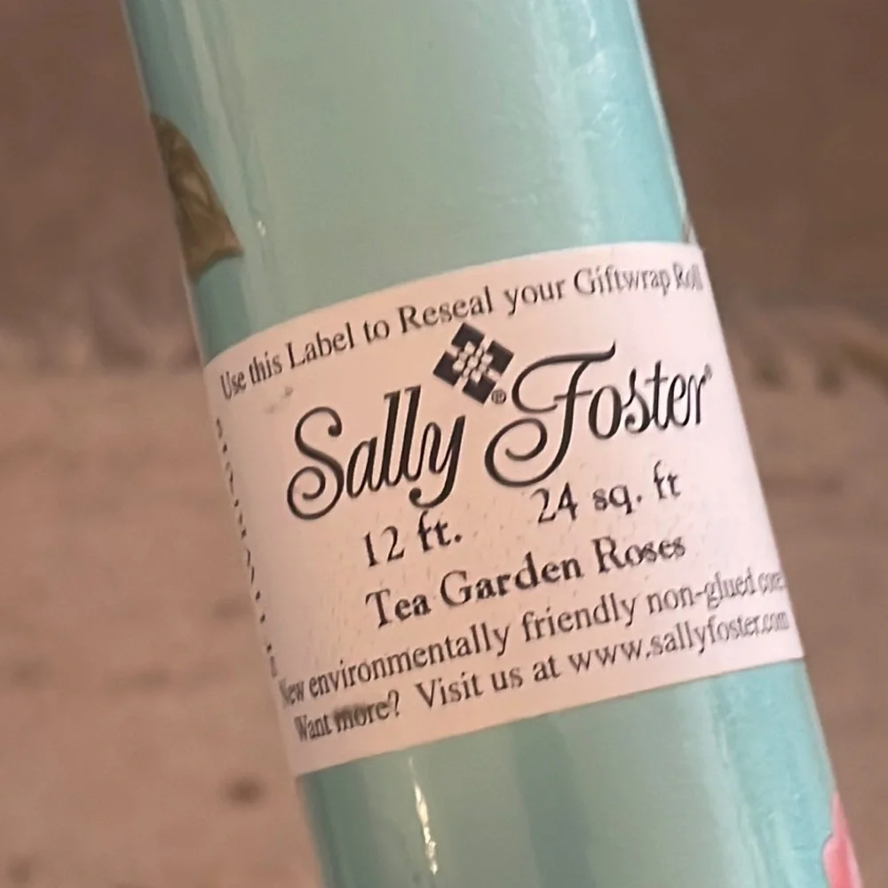 Sally Foster Tea Garden Roses gift wrap roll